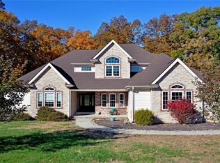 921 Honeyridge Rd, Catawissa, MO 63015