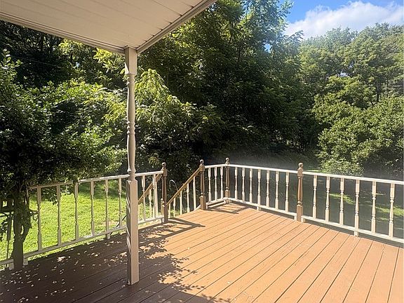 2nd image of 144 Calvert Ln