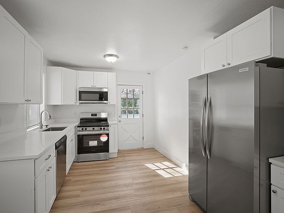 3rd image of 8558 S Center St