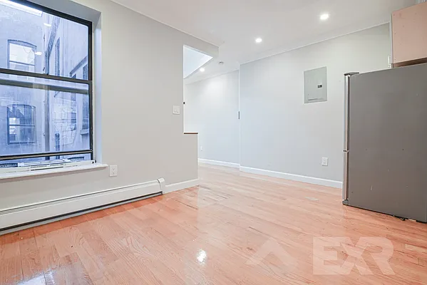 Rented by EXR | media 7