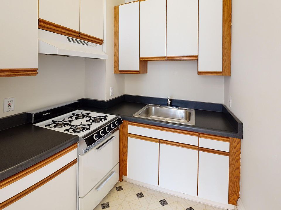 1st image of 530 Stockton St APT 301