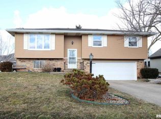 1033 E Polk St, Morton, IL