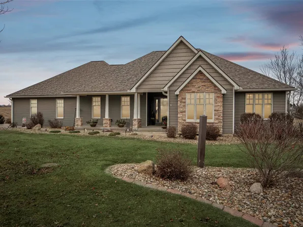 1539 239th St, State Center, IA 50247