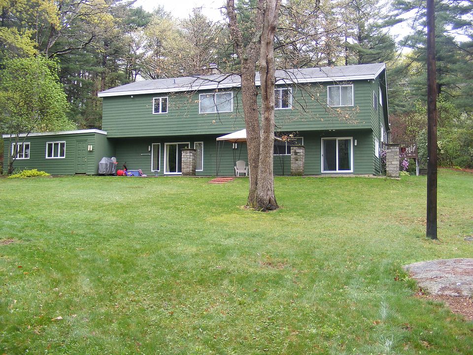 56' Patio Along Back of House