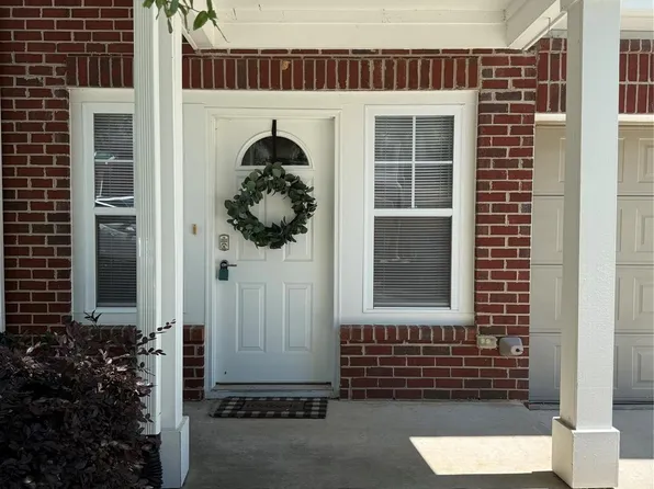 14208 Castle Abbey Ln, Charlotte, NC 28277