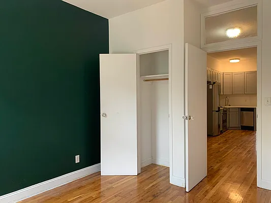 Rented by MySpaceNYC | media 22