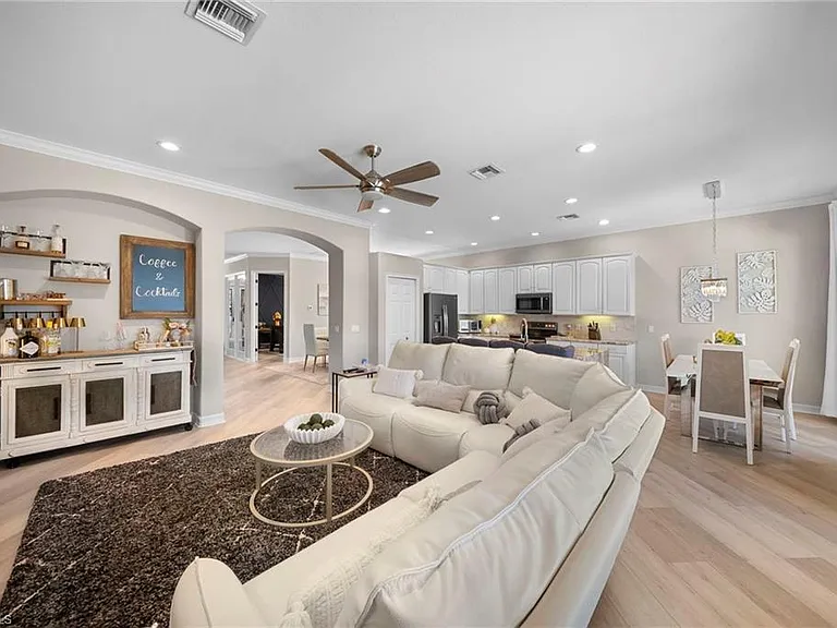 14321 Manchester Dr — Photo 6