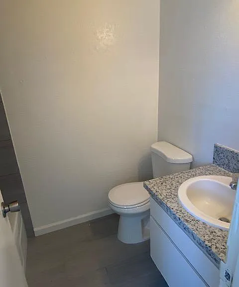 Springview Apartments — Photo 8