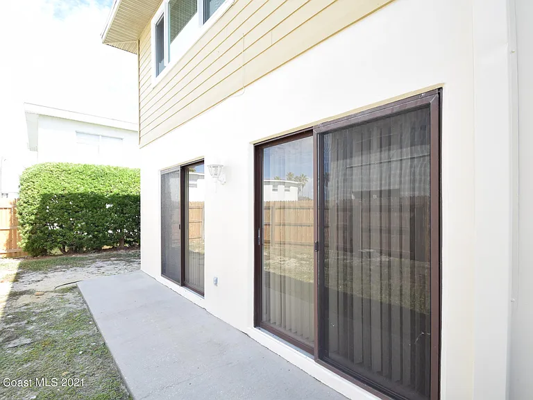 658 Atlantic Dr — Photo 9