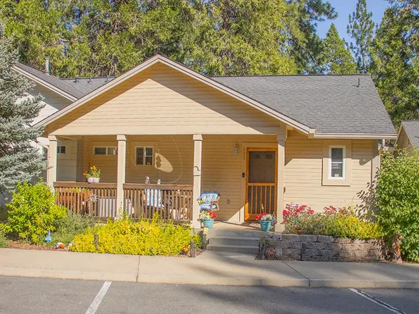 303 Fairway Village Dr, Murphys, CA 95247