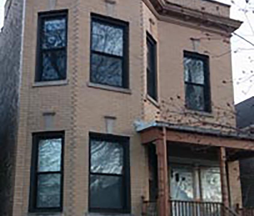 1st image of 2523 W Winona St #1R