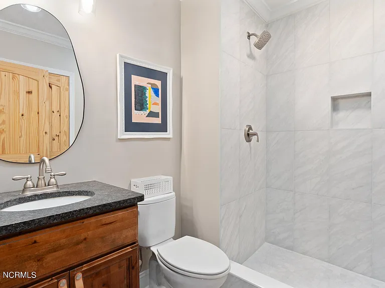 305 Harnett St — Photo 28