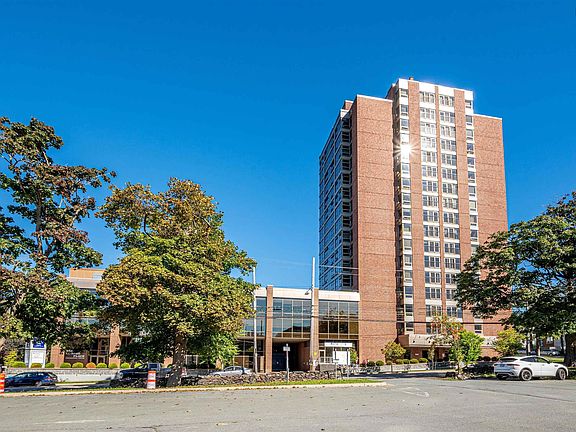 2nd image of 6369 Coburg Rd #1601