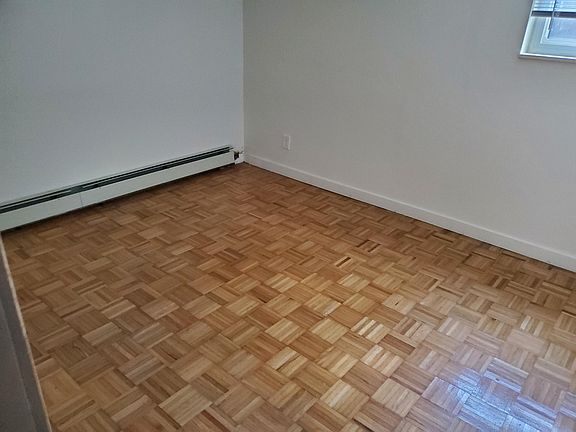 5th image of 48 Hamilton Pl #270