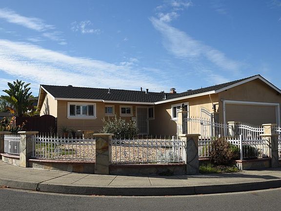 2nd image of 1582 Mount Shasta Ave