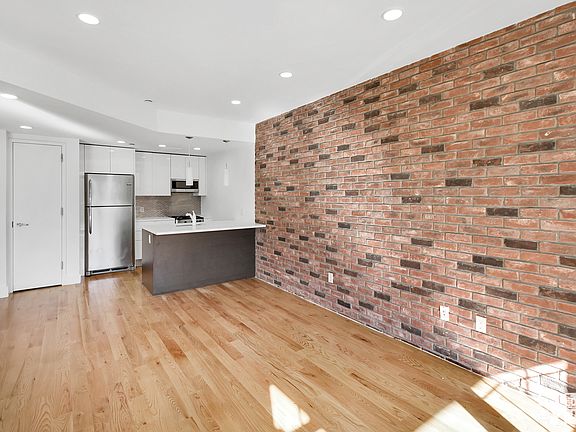 2nd image of 672 Halsey St #2B