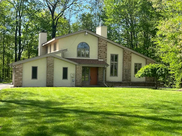 7349 7 1/2 Mile Rd, Ceresco, MI 49033