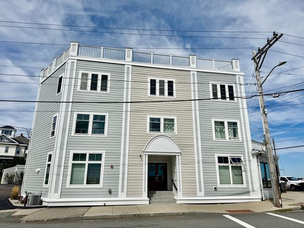 4 Bay St #2