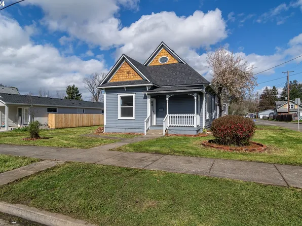 174 SE Mosher Ave, Roseburg, OR 97470