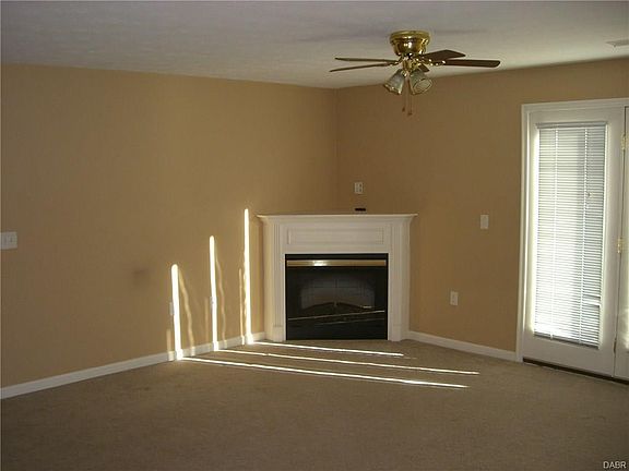 3rd image of 3087 Westminster Dr APT 104
