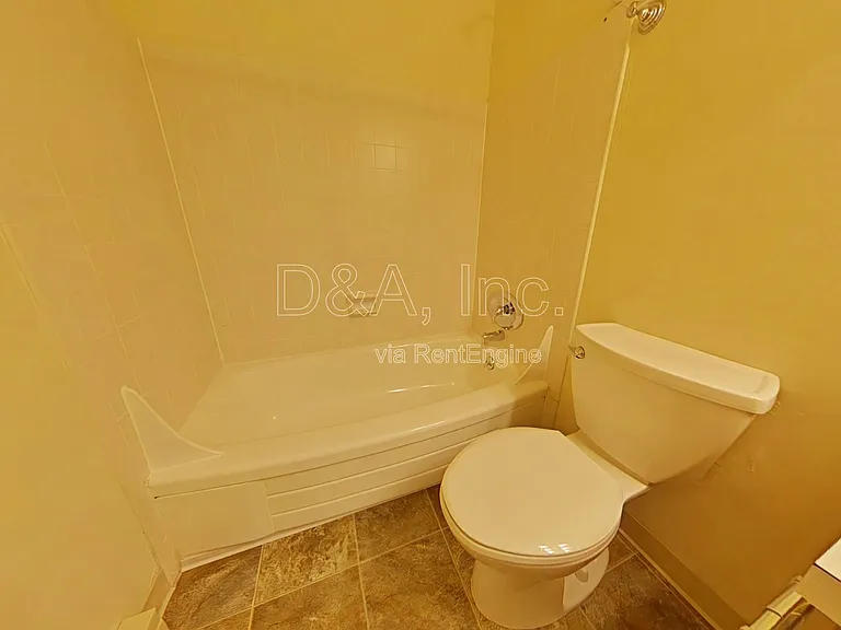 1140 NW Fillmore Ave — Photo 9