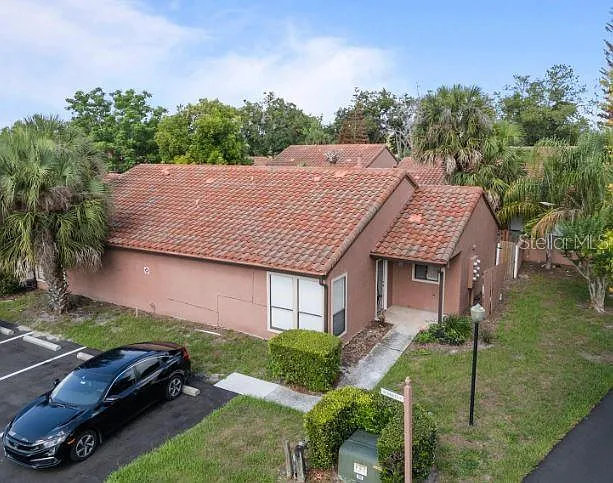 2 bed, 2.0 bath, 1037 sqft, $1,750 — Photo 2