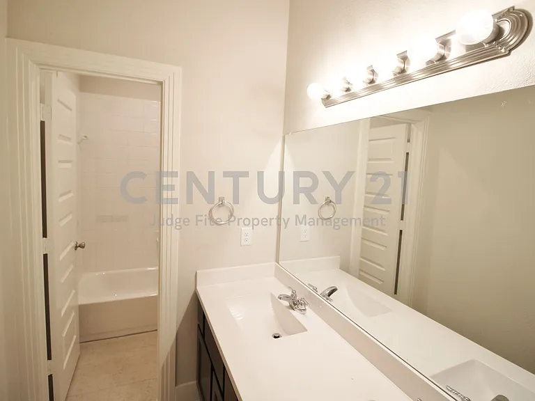 1665 Sheldon Dr — Photo 12