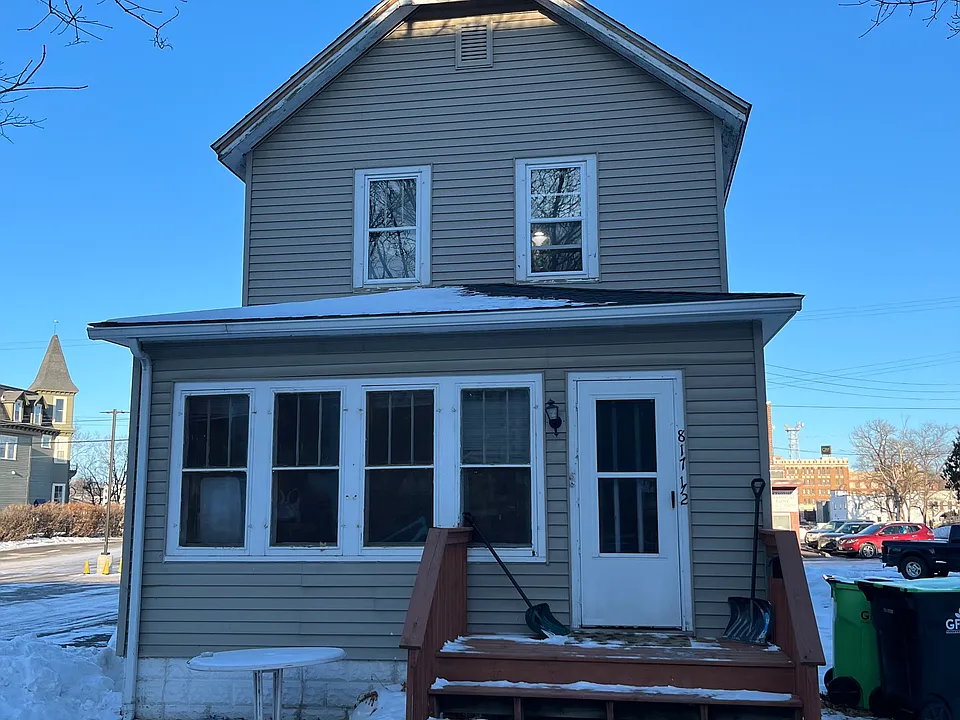 817 2nd Ave #2