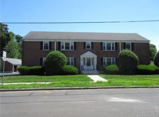 6 Arlington Rd #1, West Hartford, CT 06107