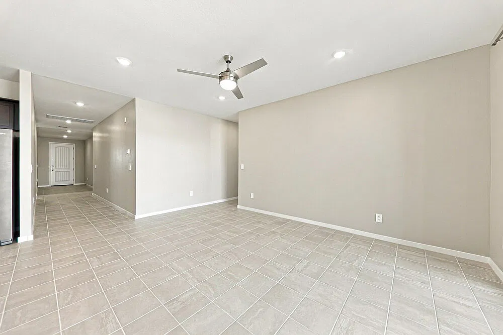 4 bed, 3.0 bath, 2168 sqft, $2,355 — Photo 4