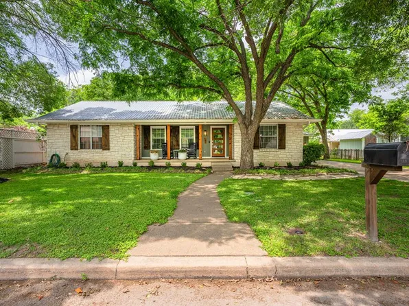 506 N Lincoln St, Fredericksburg, TX 78624