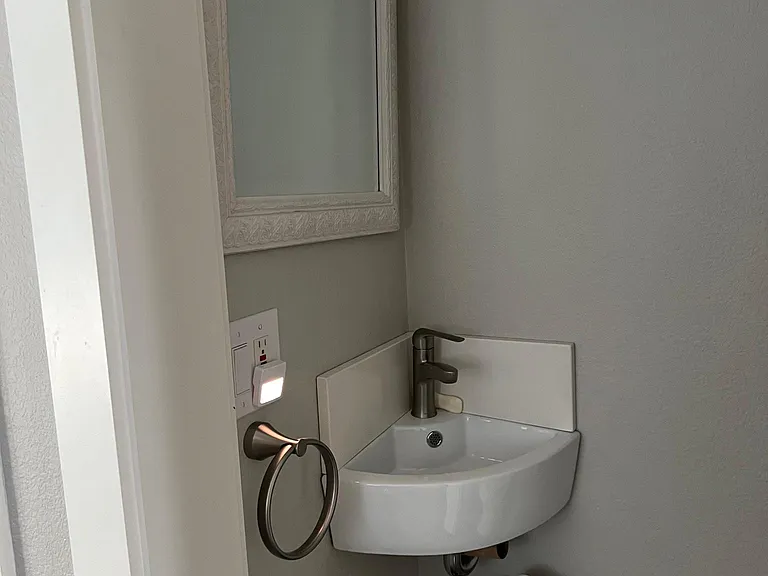 407 Berry St — Photo 14