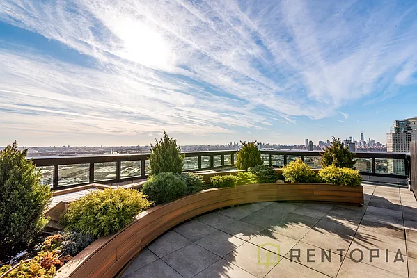 Rented by The KCI Group | media 33