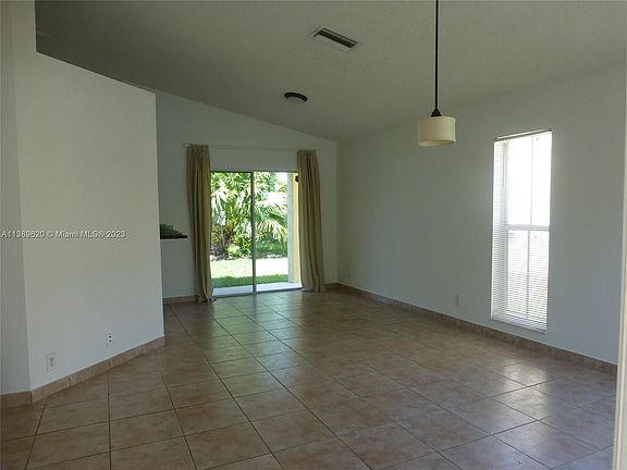 3rd image of 759 Sand Creek Cir