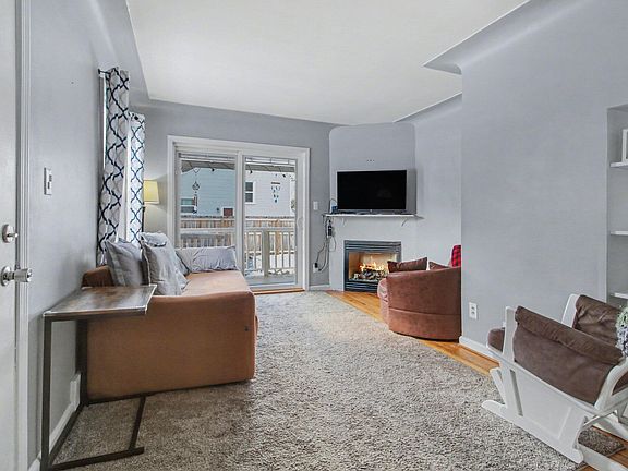5th image of 31748 Rosslyn Ave