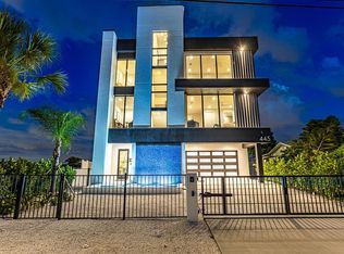 445 129th Ave E, Madeira Beach, FL 33708