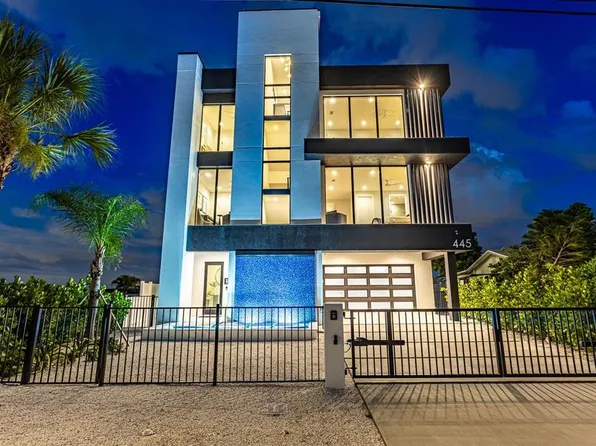 445 129th Ave E, Madeira Beach, FL 33708