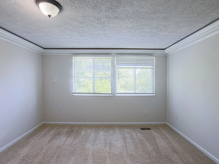 831 Comer Sq — Photo 26