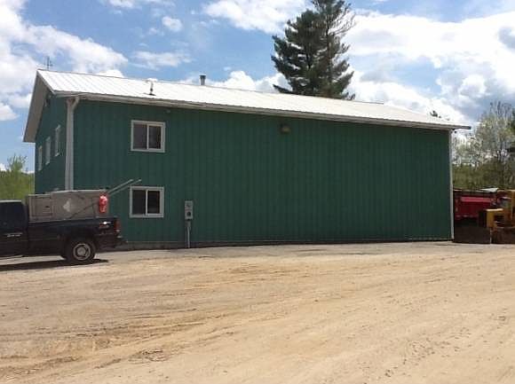 2nd image of 306 River Rd