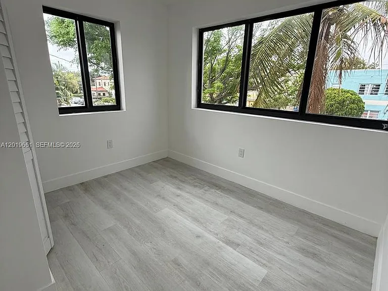 1101 SW 12th Ct #7 — Photo 3