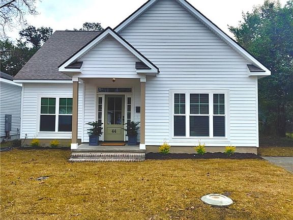 3rd image of 44 Lawton Avenue