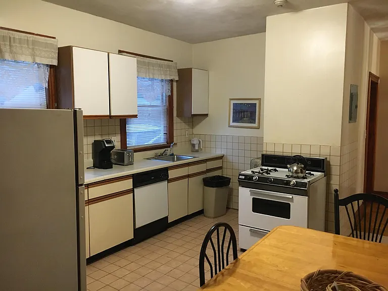 36 Linden St #16 — Photo 6