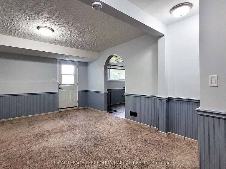 16 Mayfair Ct — Photo 20
