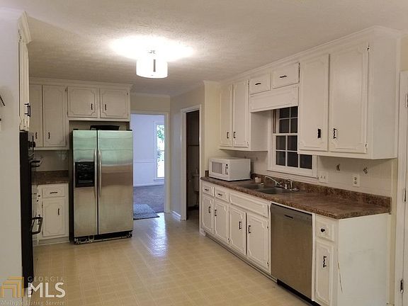 4th image of 525 Hollyberry Dr #0