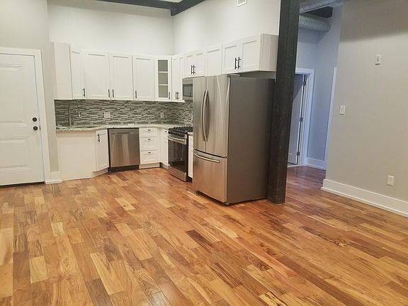 2nd image of 1029 E Montgomery Ave #8R