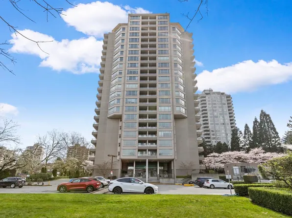 6055 Nelson Ave #302, Burnaby, BC V5H 4L4