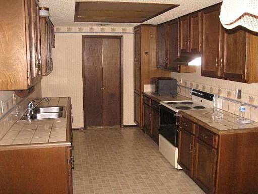 2nd image of 3027 HEIDI DR