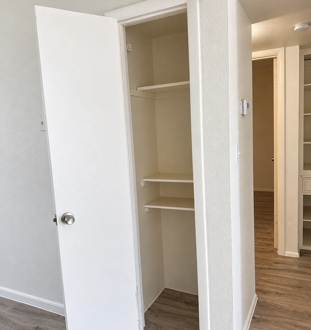 1504 W University Dr — Photo 3