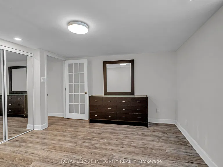 924 Rex Ave — Photo 18