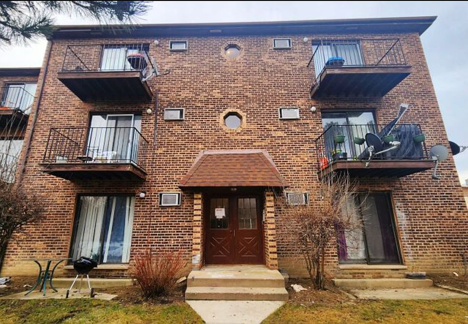 1st image of 1514 Crimson Ln APT 2B